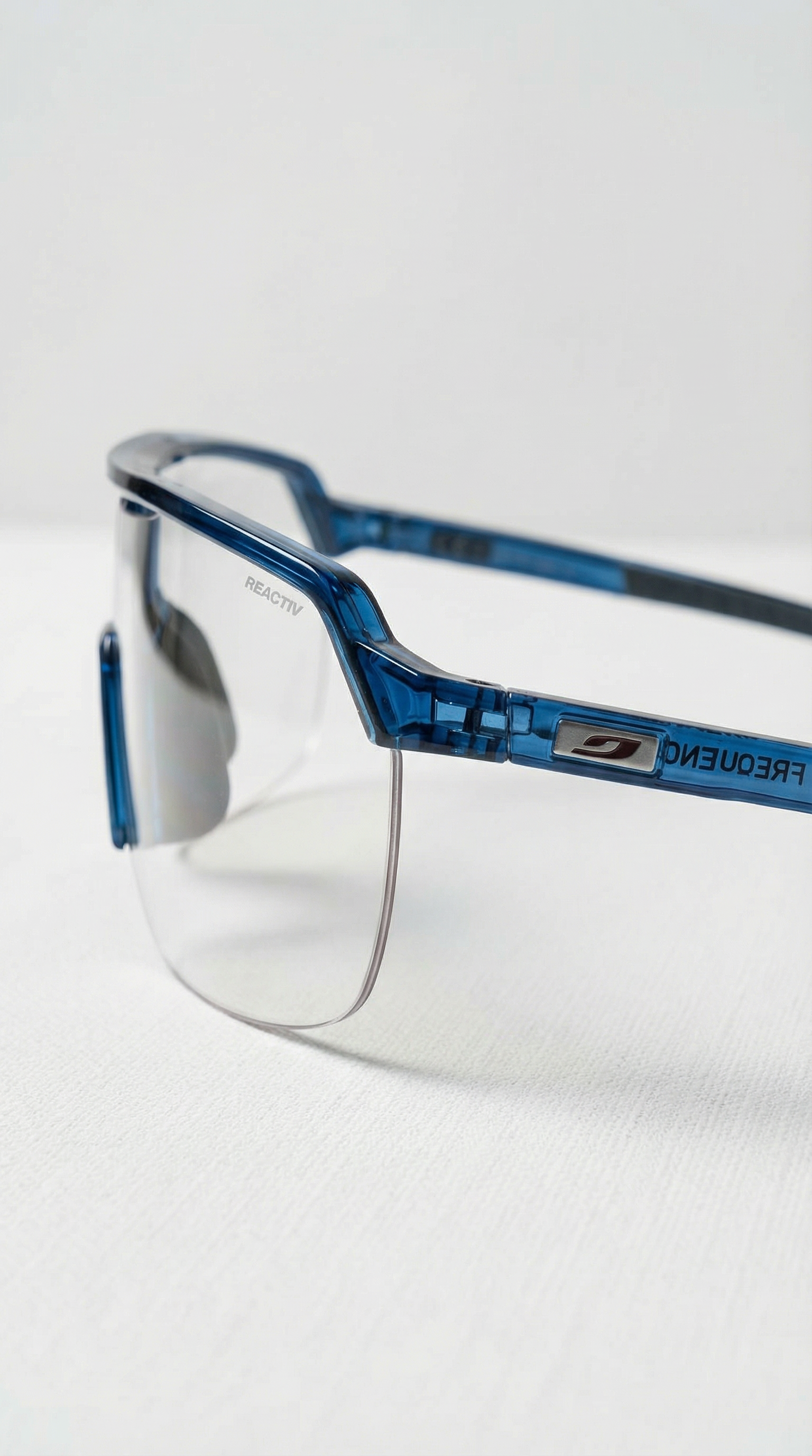 Julbo Frequency Reactiv – Gafa Deportiva Fotocromática Translúcida