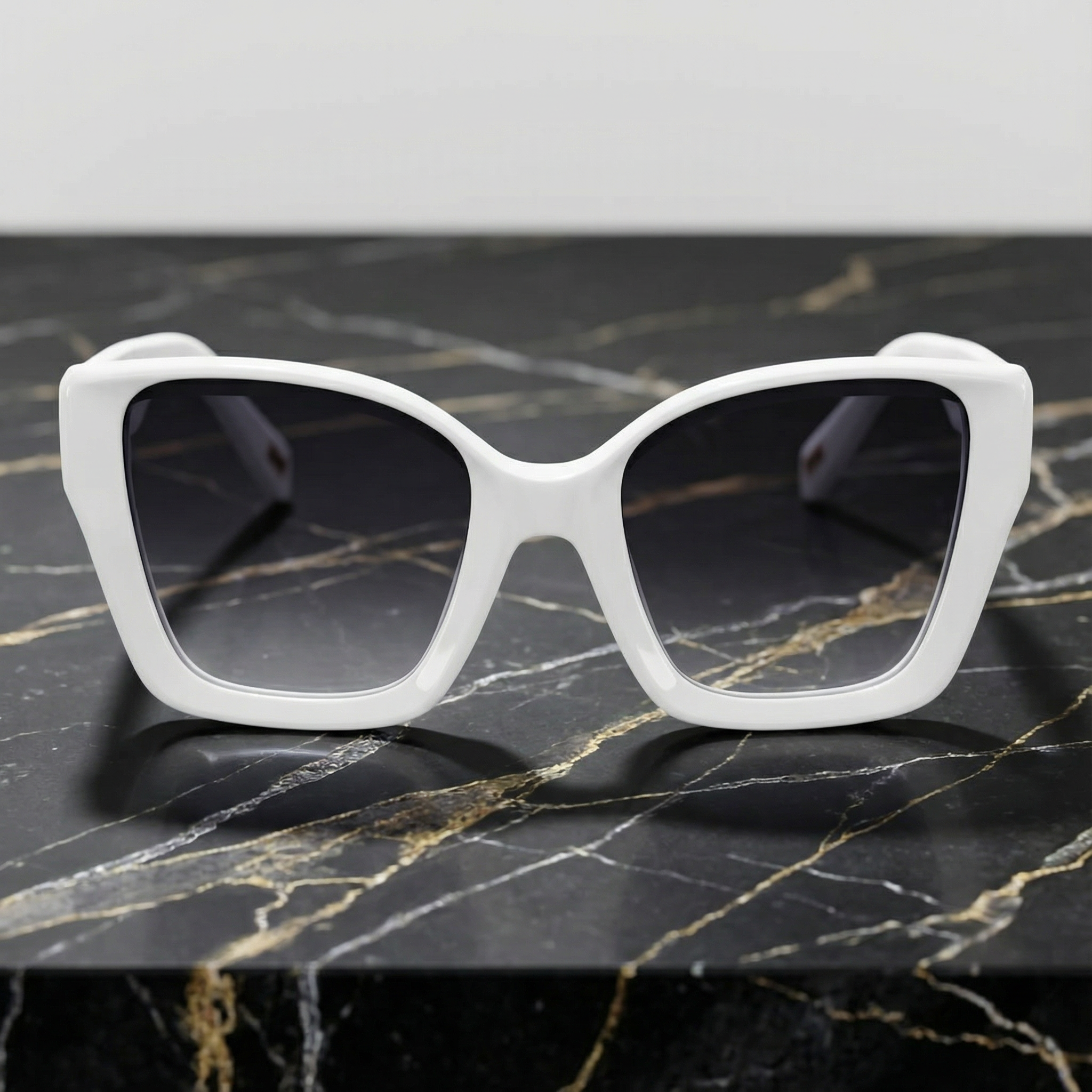 Just Cavalli Blancas Cat Eye – Lente Gris Degradada