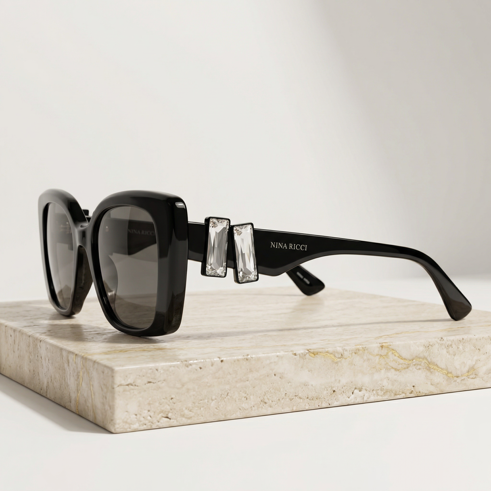 NINA RICCI Original – Gafas de Sol Oversize Negras con Cristales