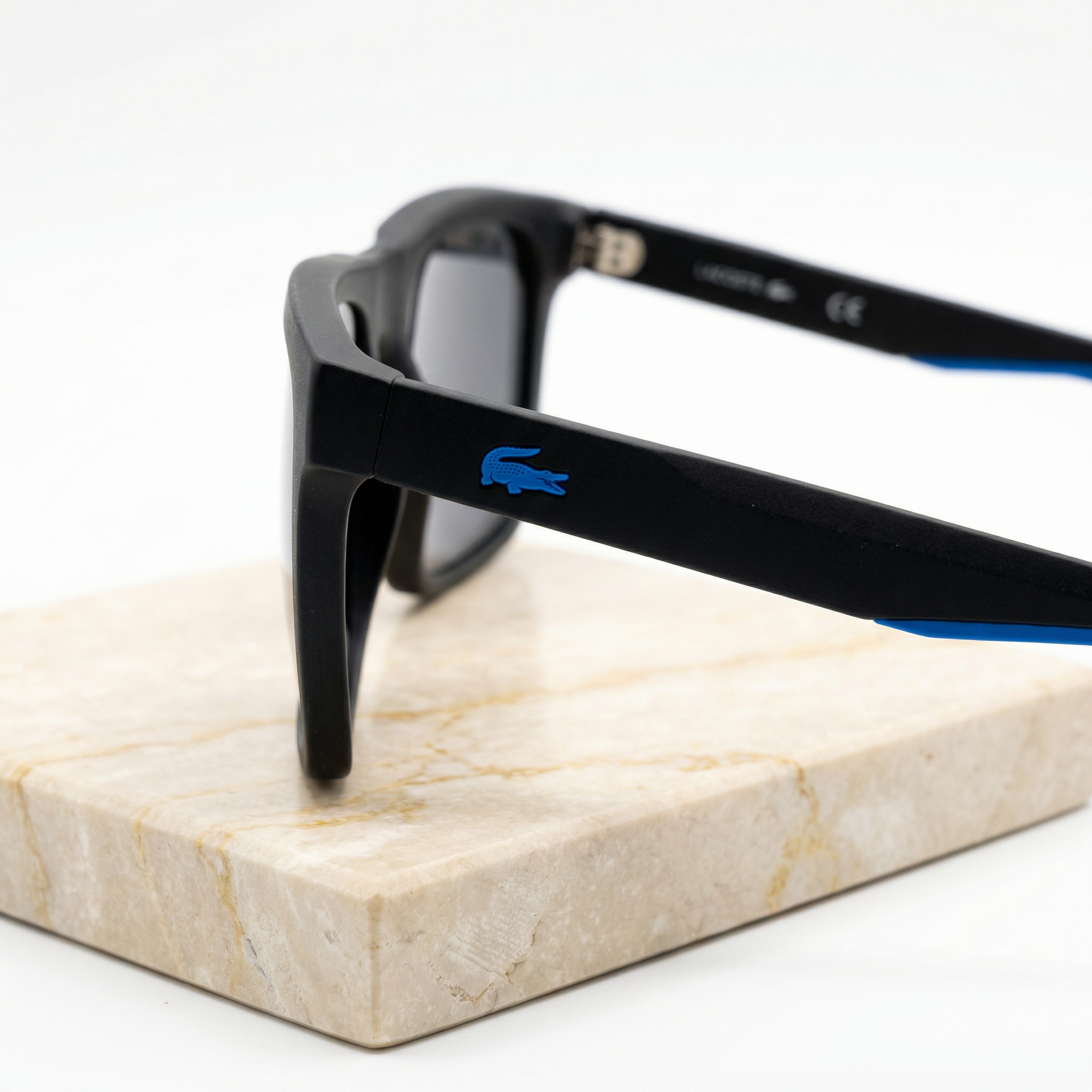 LACOSTE Original – Gafas de Sol Negras Mate con Lente Azul Espejo