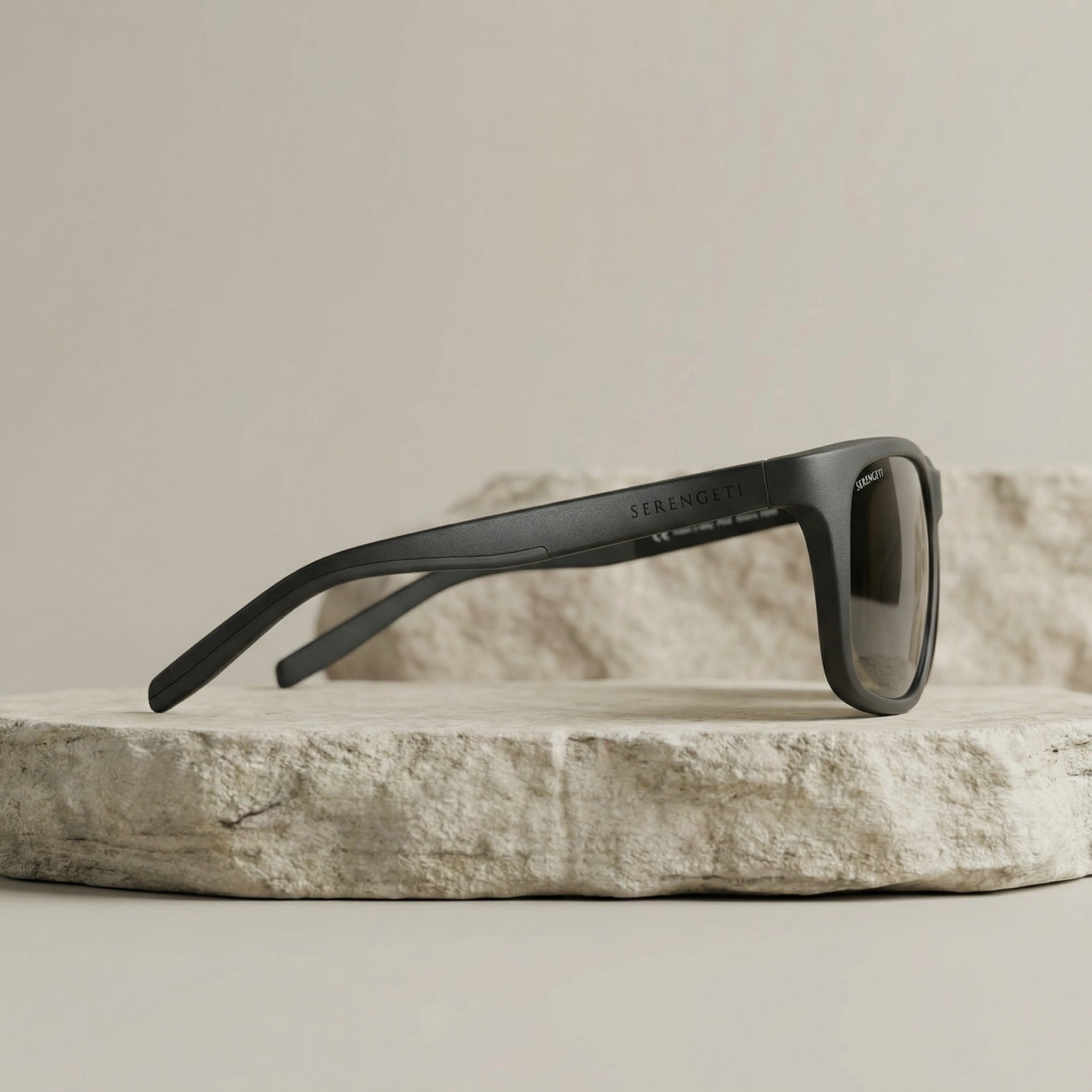 Serengeti negras polarizadas – Elegancia premium